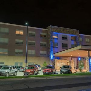 Holiday Inn Express & Suites Dayton North - Vandalia, An Ihg Hotel